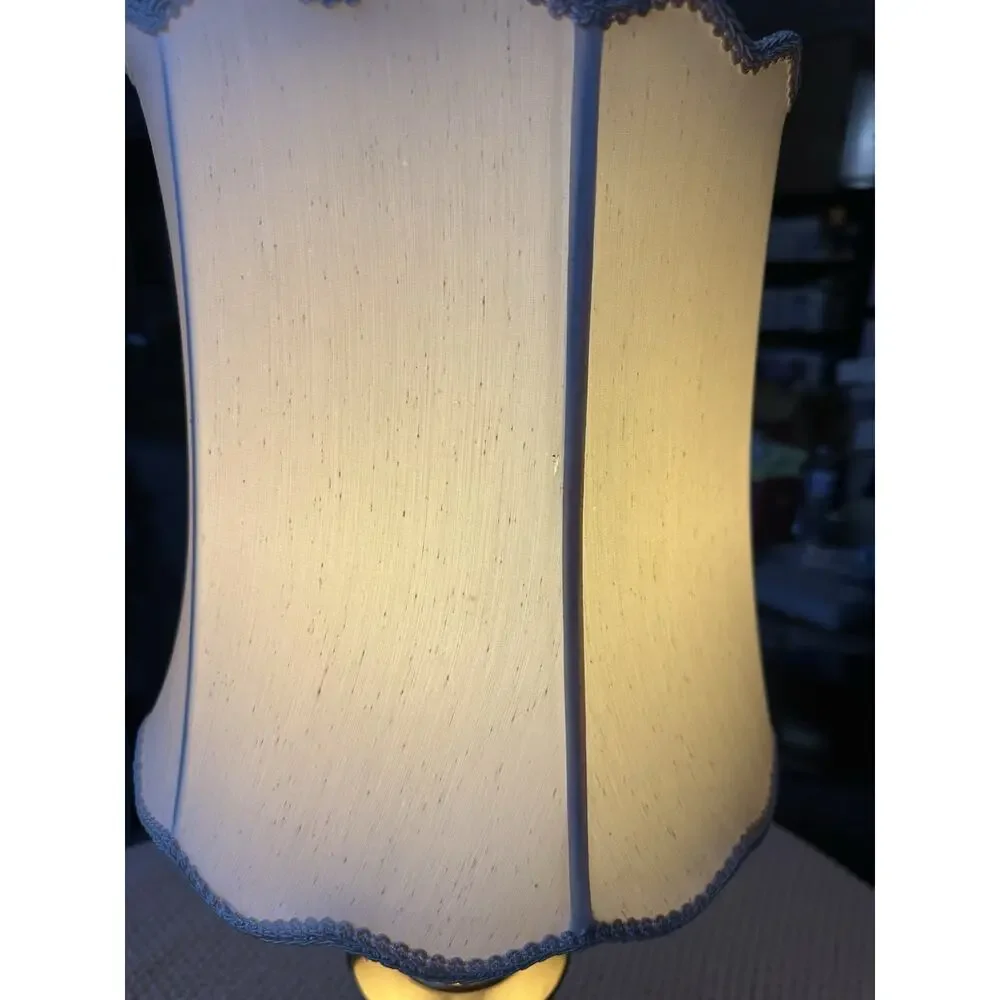 VintageBrass Lamp. Excellent Condition Nice And Heavy.